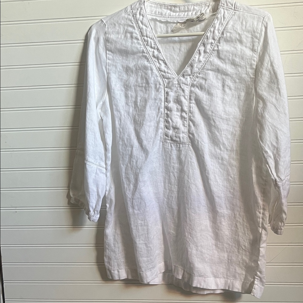 JOIE, oversized XS, White V-Neck Blouse